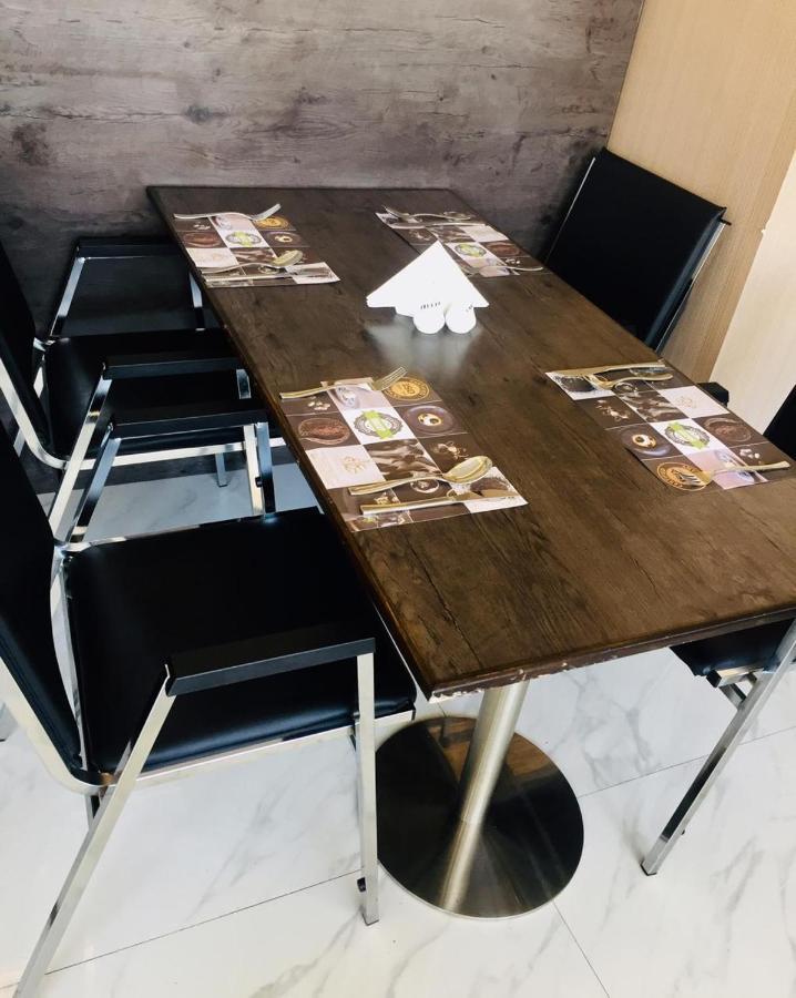 Hala Suites Appart hôtel *