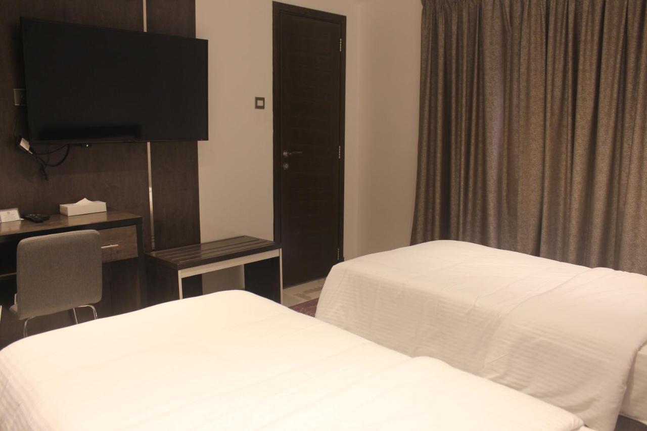 Hala Suites *