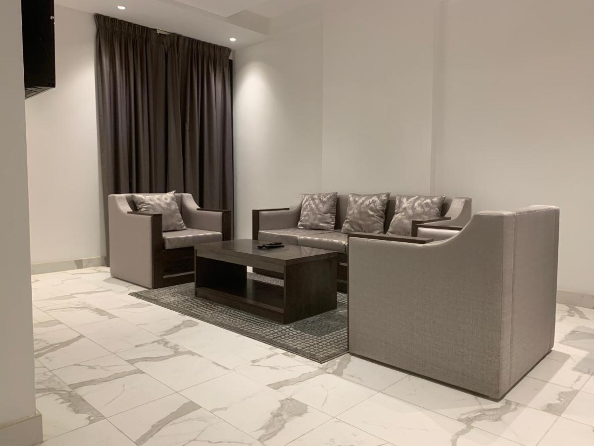 Hala Suites *